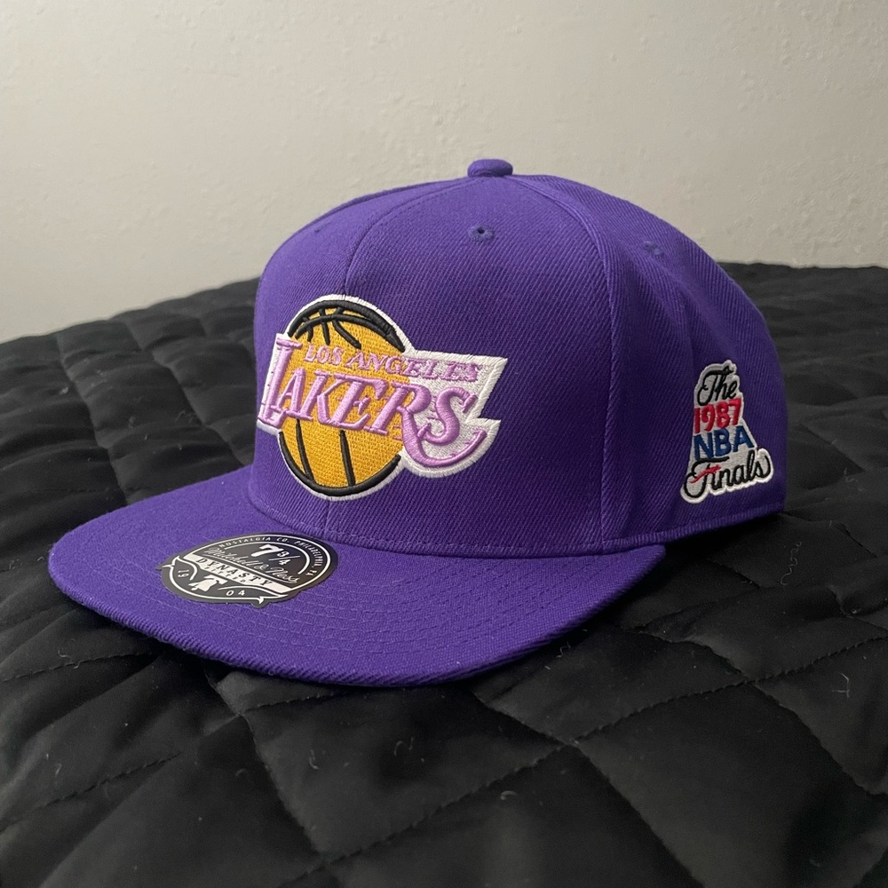 Los angeles lakers hat
